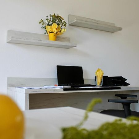 2 Zimmer Apartment Mit Bis Zu 4 Einzelbetten In Der Land Of Living 凯尔海姆 外观 照片